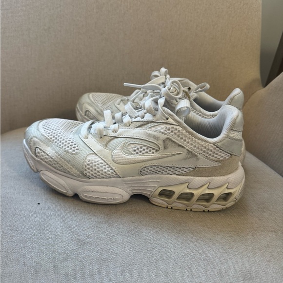 Nike sneakers - Picture 2 of 6